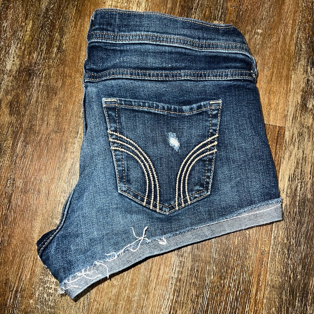 Hollister Low Rise Short Shorts